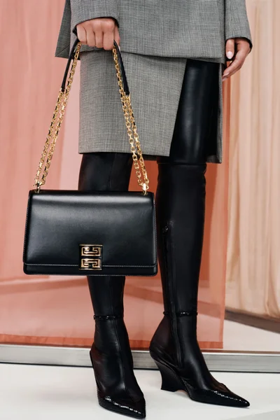 Look 3